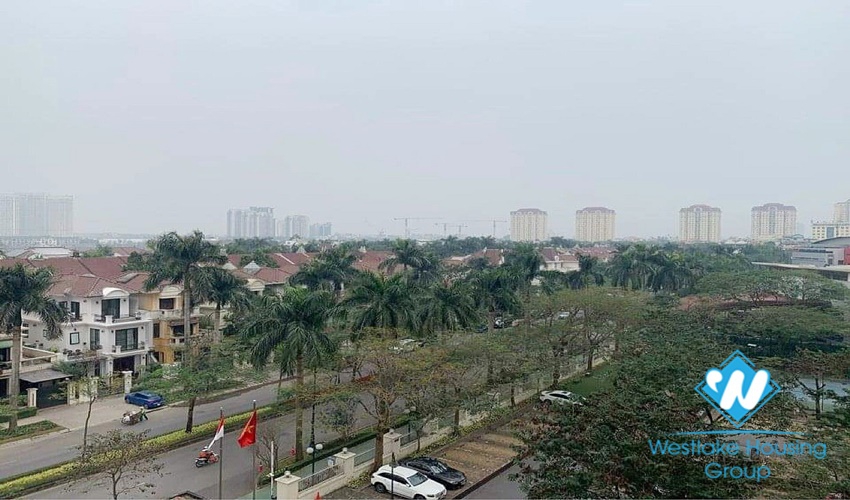  An affordable apartment with 3 bedrooms with unfunished for rent in Ciputra. 